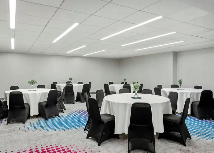 Отель Aloft Chicago Schaumburg
